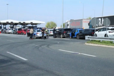 PET SATI ZADRŽAVANJA! Evo kakvo je stanje na graničnim prelazima!