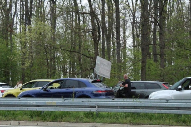 GDE SRBI MOGU DA PUTUJU BEZ EES SISTEMA? Četiri zemlje su nam u komšiluku, još četiri na spisku, ali za jednu važi POSEBAN USLOV!