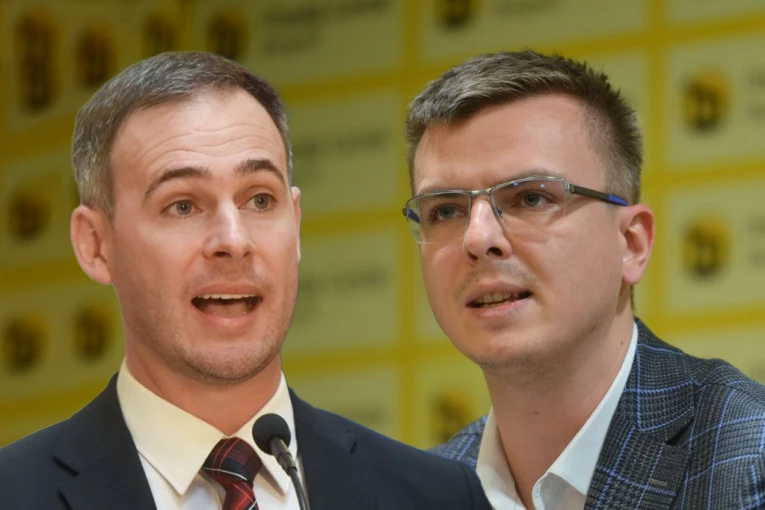 Predizborna kombinatorika opozicionara – zaratili Parandilovićevi i Aleksićevi puleni