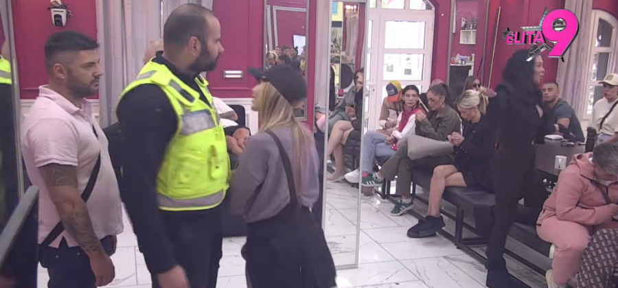 ZABRINJAVAJUĆE STANJE ASMINA DURDŽIĆA: Jezik mu užasno izgleda posle akcija s Majom, Aneli ZAPREPAŠĆENA! (VIDEO)