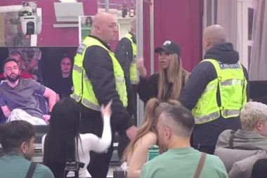 OBEZBEĐENJE RAZDVAJALO ANELI I STANIJU: Hitan prekid programa na Pinku! (VIDEO)