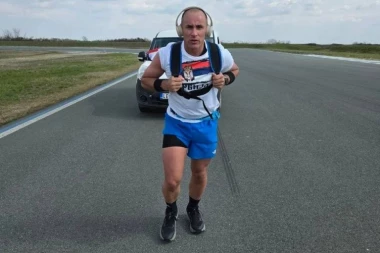 PRETILI MU SMRĆU KADA JE HTEO DA POMOGNE! Kilometre prelazio u bolovima i patnji, a uvek je samo imao jedan cilj - ispovest humanitarca Marka Nikolića za Republiku