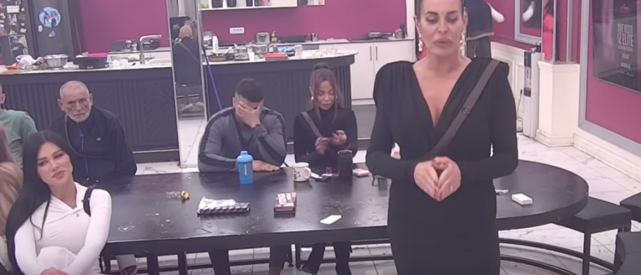 ASMINU OTKAZALO UVO TOKOM VRELE AKCIJE S MAJOM! Ona vrišti, on je ne čuje! UKUĆANI OPET NISU MOGLI DA SPAVAJU! (VIDEO)