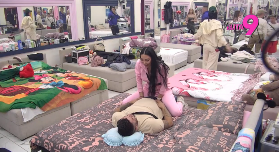 PUČE BRUKA NA VASKRS: Kamera uhvatila Maju i Asmina u vrelim pozama! NACIJA U ŠOKU! (VIDEO)