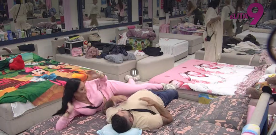 PUČE BRUKA NA VASKRS: Kamera uhvatila Maju i Asmina u vrelim pozama! NACIJA U ŠOKU! (VIDEO)