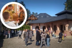 VASKRS NA ZLATIBORU: Veliko sabranje parohijana i turista – praznik na planini dobio posebno lice (FOTO, VIDEO)