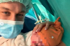 HAOS U PORODILIŠTU NA VASKRS! Pevačica pred porođaj pobegla iz bolnice, osoblje PRETILO POLICIJOM!