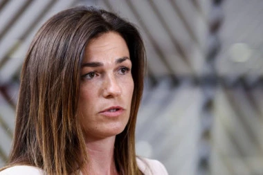 KO JE JUDIT VARGA, BIVŠA ŽENA PETERA MAĐARA? Razveli se posle VELIKOG SKANDALA, nekadašnja Orbanova ministarka i majka troje dece