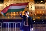 "NAŠA POBEDA JE VIDLJIVA SA SVAKOG MAĐARSKOG PROZORA": Mađar posle trijumfa nad Orbanom izašao OVAKO pred narod (VIDEO)