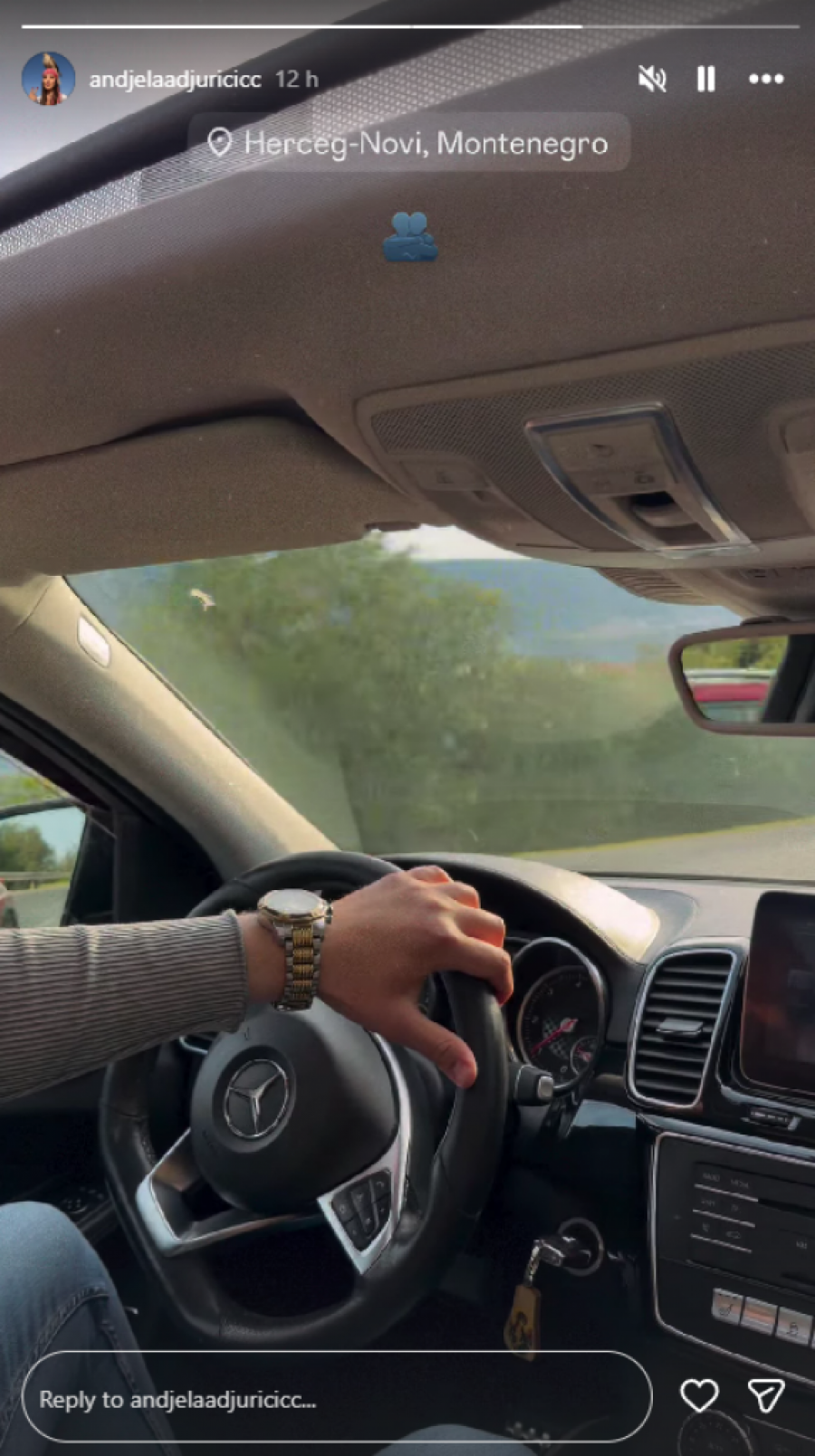 ANĐELA ĐURIČIĆ POKAZALA NOVOG DEČKA: Nakon RASKIDA sa Gastozom OVOG frajera odvela u PORODIČAN DOM!