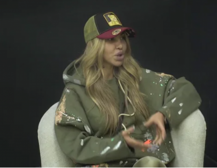 NAGLO POZLILO ANELI AHMIĆ - Nije mogla da izdrži, pa se samo PROSULA uživo u programu!