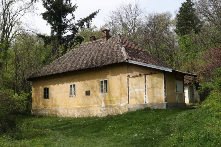 Ovde je "živeo" Bili Piton u filmu "Maratonci trče počasni krug"