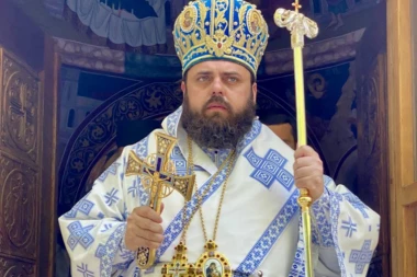 “DANAS AKO SI DOBAR, SMATRAJU TE LUDIM - AKO POMAŽEŠ DRUGOM, ISMEVAJU TE!”: Vladika Heruvim ukazao na pojave koje urušavaju srpsku porodicu i društvo