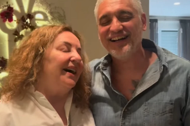 TRESLA SE ZGRADA ZBOG ANE BEKUTE - Pevačica zapevala u stanu Čede Jovanovića i Ace Kosa, OVE REČI nikad neće zaboraviti! (VIDEO)