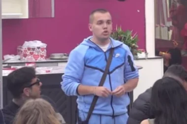 DAČA UZVRATIO UDARAC! Unakazio Luku Vujovića uživo u emisiji - sasuo mu sve u facu! (VIDEO)