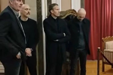 TEŠKE SCENE! Evo koje legende Partizana dočekuju ljude pred komemoraciju Dušku Vujoševiću! (VIDEO)