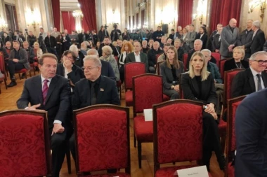 SVI SU TU! Moka, Bokan, Tadić, Danilović - nema ko nije došao da se oprosti od velikog Duška Vujoševića! (VIDEO)