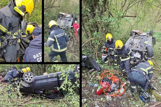 JEZIVA NESREĆA NA PUTU KRAGUJEVAC-JAGODINA! Auto sleteo s puta, vozača iz smrskanog vozila izvlačili spasioci! (FOTO)