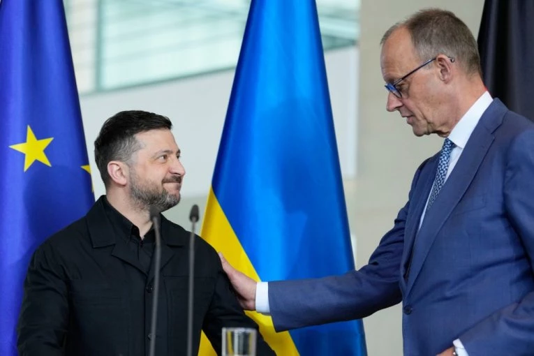 MERC I ZELENSKI U BERLINU: Najavljeno strateško partnerstvo dve zemlje, obnovu i EU put Ukrajine (FOTO, VIDEO)
