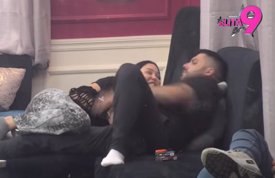 MAJA NASRNULA NA ASMINA ZBOG STANIJE - SKANDAL UŽIVO NA PINKU! Durdžić zapomagao na sav glas, usledio karambol!