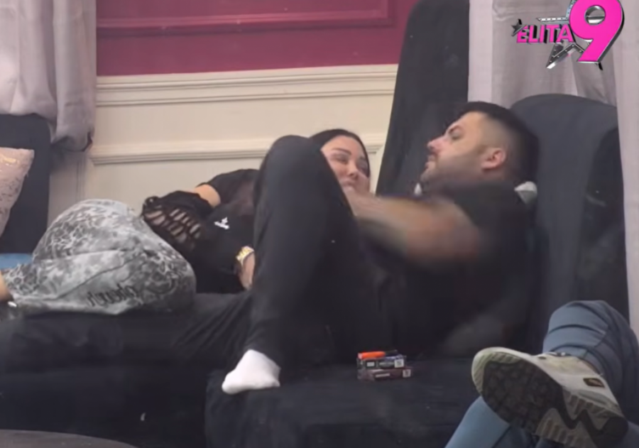 MAJA NASRNULA NA ASMINA ZBOG STANIJE - SKANDAL UŽIVO NA PINKU! Durdžić zapomagao na sav glas, usledio karambol!