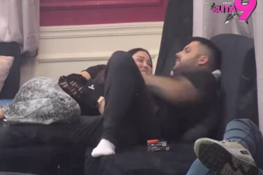 MAJA NASRNULA NA ASMINA ZBOG STANIJE - SKANDAL UŽIVO NA PINKU! Durdžić zapomagao na sav glas, usledio karambol!