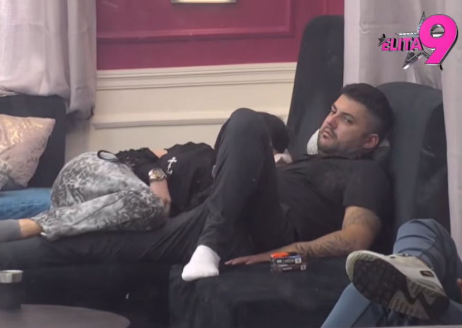 MAJA NASRNULA NA ASMINA ZBOG STANIJE - SKANDAL UŽIVO NA PINKU! Durdžić zapomagao na sav glas, usledio karambol!