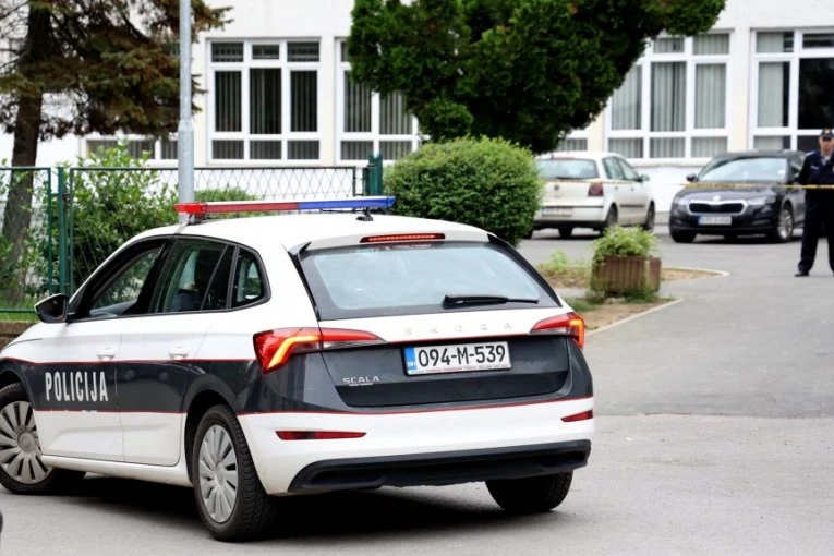 SATIMA GA MUČILI I SVE SNIMALI! Uznemirujući detalji ubistva sina estradnog menadžera: "Napuderisao ga je da bi ga ponizio, pa krvnički udarao!"