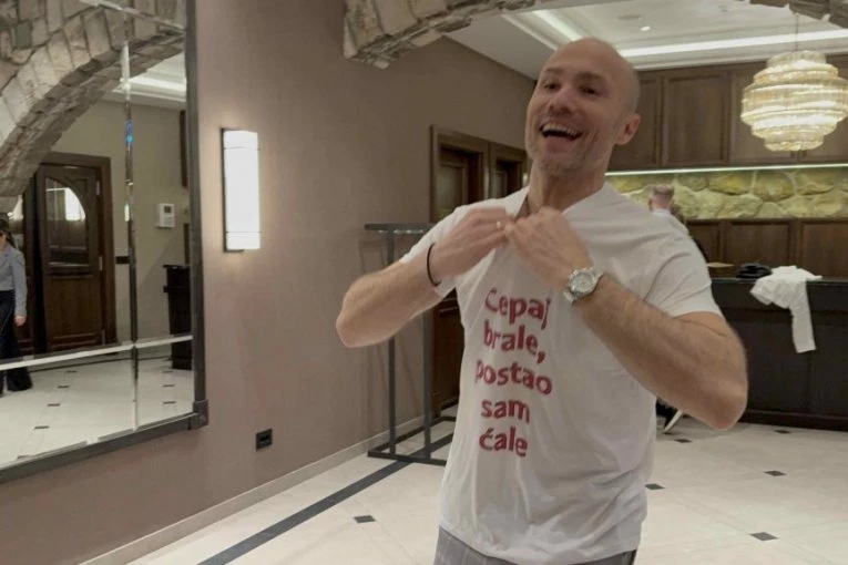 ESTRADNA FEŠTA KAKVA SE NE PAMTI! Aca Sofronijević napravio LOM na proslavi, o snimku Ane Bekute svi bruje! (VIDEO)