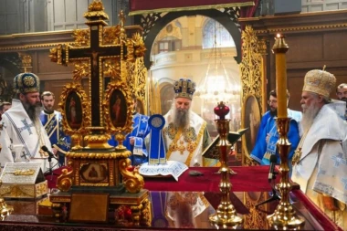 ZAŠTO SU CELE OVE SEDMICE CARSKE DVERI OTVORENE, ČAK I KADA SU HRAMOVI ZATVORENI: Tajna koja se vidi samo jednom godišnje, a evo šta će se desiti u subotu