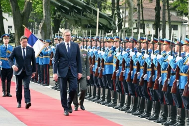 OGLASIO SE PREDSEDNIK VUČIĆ! Poslao je građanima Srbije veoma važnu PORUKU! (FOTO)