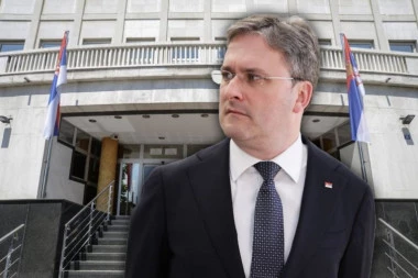 NIKOLA SELAKOVIĆ STIGAO NA SUĐENJE: Ministar danas iznosi odbranu u slučaju "Generalštab" (VIDEO)