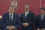 VUČIĆ POSLE SASTANKA NA BANJICI: Sa oduševljenjem prihvatam TV debatu sa gospodinom Gocijem, neka bira vreme i mesto! (FOTO)
