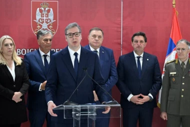 POTPISUJU SE VAŽNI VOJNI UGOVORI! SNAŽNA SRBIJA ILI NIŠTA: Predsednik Vučić otkrio PLAN od višestrukog značaja! (VIDEO)