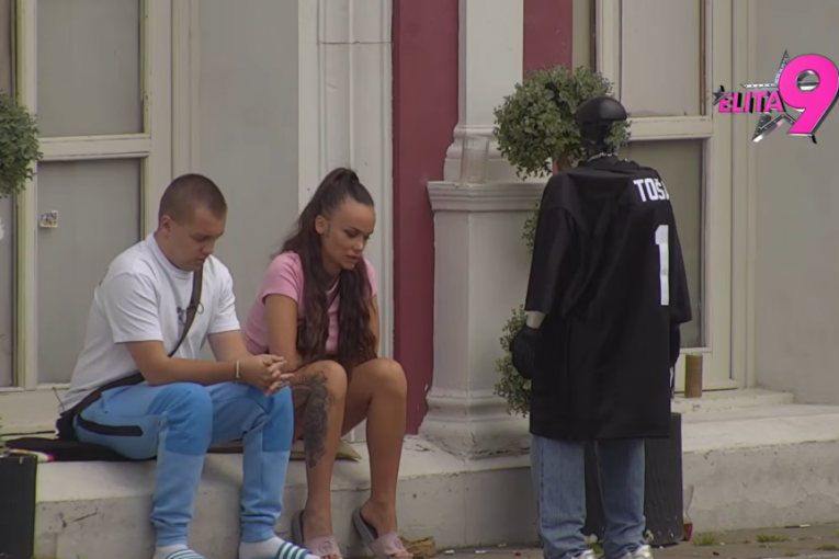 Teodora Delić, Dačo Virijević i robot Toša