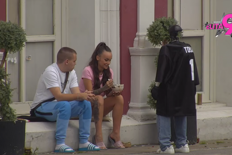 Teodora Delić, Dačo Virijević i robot Toša