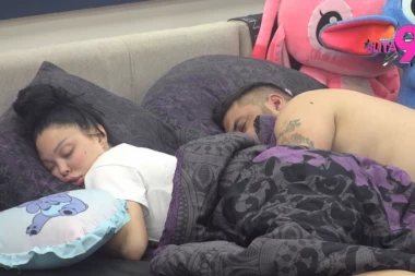 BRUTALNO BATINANJE U "ELITI 9" Asmin i Maja u modricama! Isplivali JEZIVI detalji! OVAKO SU SVE SAKRIVALI OD KAMERA! (VIDEO)