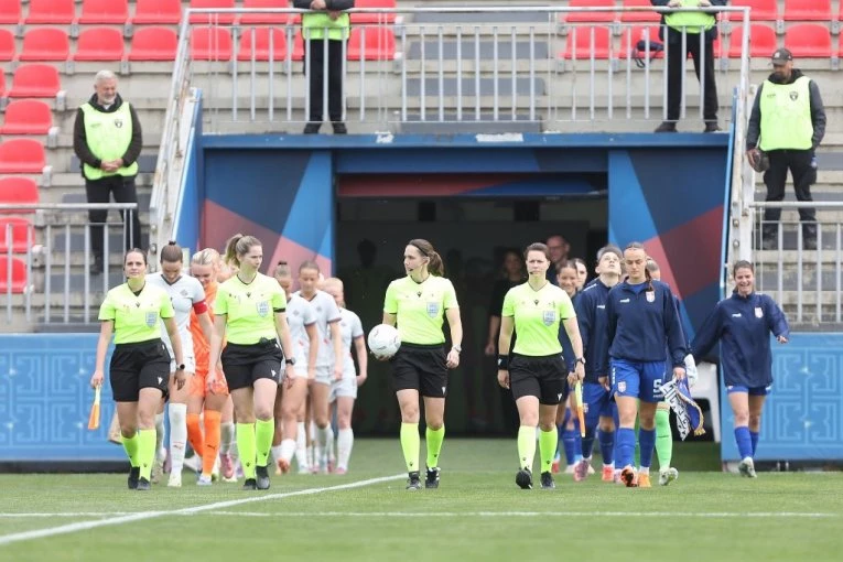 TEŽAK PORAZ SRBIJE! Islandov triling golova ostavio "orlice" bez bodova