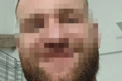 ON JE NOSIO MASKU BETMENA DOK JE UBIJAO OD BATINA SINA POZNATOG MENADŽERA! Nikola sa još dvojicom brutalno prebio Adnana pa ga živog bacili sa terase!