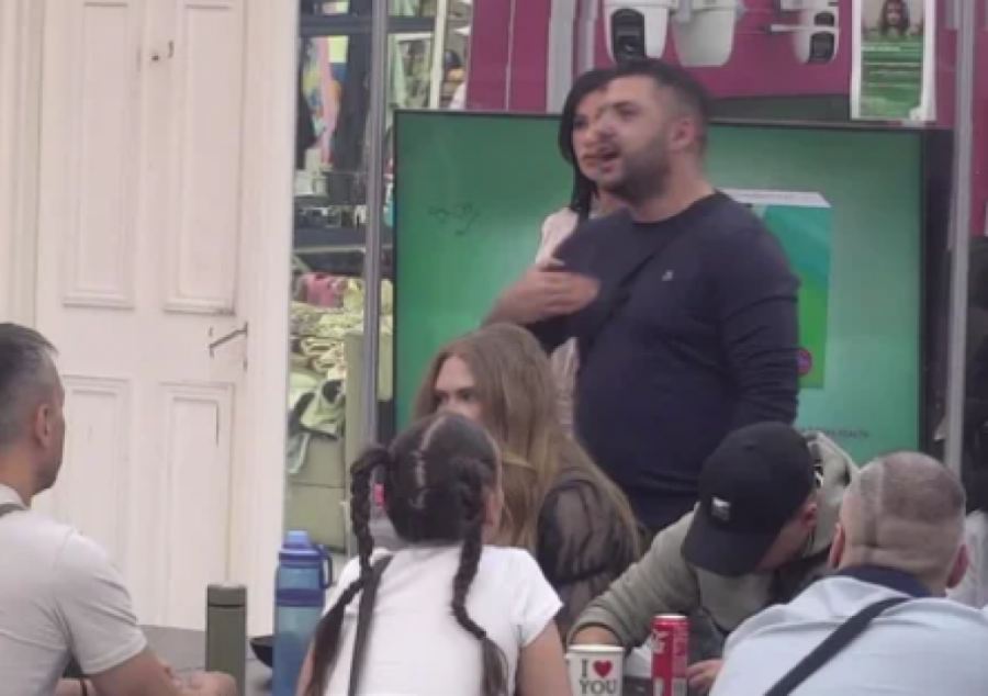 TOTALNO UNIŠTENJE ASMINA DURDŽIĆA! Otkriveno gde je ODVODIO ćerkicu Noru i sa KOJOM ŽENOM je provodila dane - MUK U ELITI!