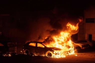 STRAVIČAN RUSKI NAPAD NA UKRAJINU! Desetine STRADALIH, među njima i DECA, Kijev u ogromnom oblaku CRNOG DIMA! (FOTO, VIDEO)