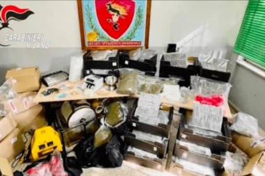 SRBIN PAO U ITALIJI KAO ČLAN BANDE ZA KRIJUMČARENJE DROGE! Uhapšeno 13 osoba, zaplenjena tona droge, 80.000 evra, pištolj...