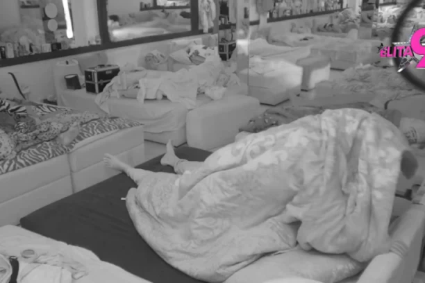 MAJA MARINKOVIĆ TRUDNA!? Asmin na kvarno napravio dete - isplivali ŠOK-SNIMCI o brutalnoj akciji! (VIDEO)