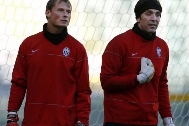 ŠOK! Iznenada umro bivši golman Juventusa (48)