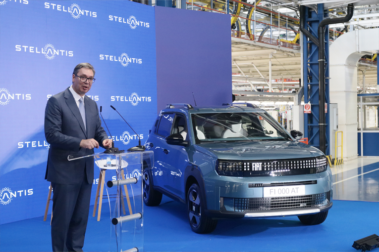 VUČIĆ'S ECONOMIC POLICY YIELDS RESULTS! Bravo for the state, public debt has fallen again!