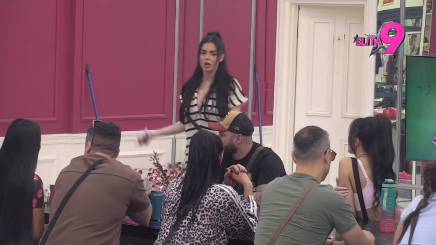 "TREBA LI DA SE ODREKNE MENE I DETETA?" Trudna Anita ZAPENILA zbog Baje Vujovića, Luka VAN SEBE ZBOG REČI OCA!