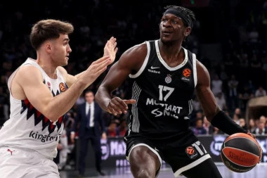 VUJOŠEVIĆ DULE ODZVANJA ARENOM: Počeo je duel Partizana i Baskonije!