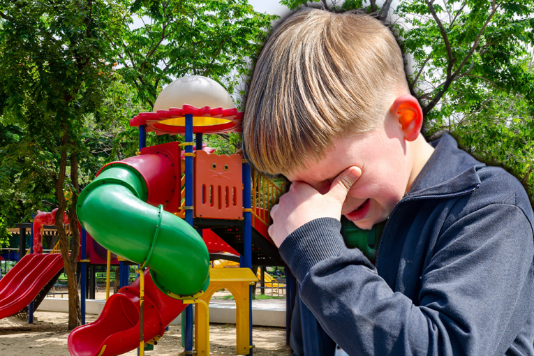 HORROR AT A CHILDREN'S PLAYGROUND: 8-year-old boy slides down a slide, doctors now fighting to save his finger! Bloodstains left everywhere, parents beside themselves!