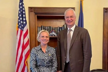 SUSRET KOJI JAČA ODNOSE SRBIJE I SJEDINJENIH AMERIČKIH DRŽAVA: Šutanovac se sastao sa novom članicom Srpskog kokusa (FOTO)