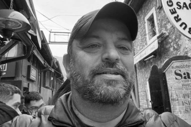 IZNENADA UMRO POZNATI SRPSKI PEVAČ! Nedavno se suočio sa tragedijom kada su mu na Novom Beogradu nastradali kumovi!